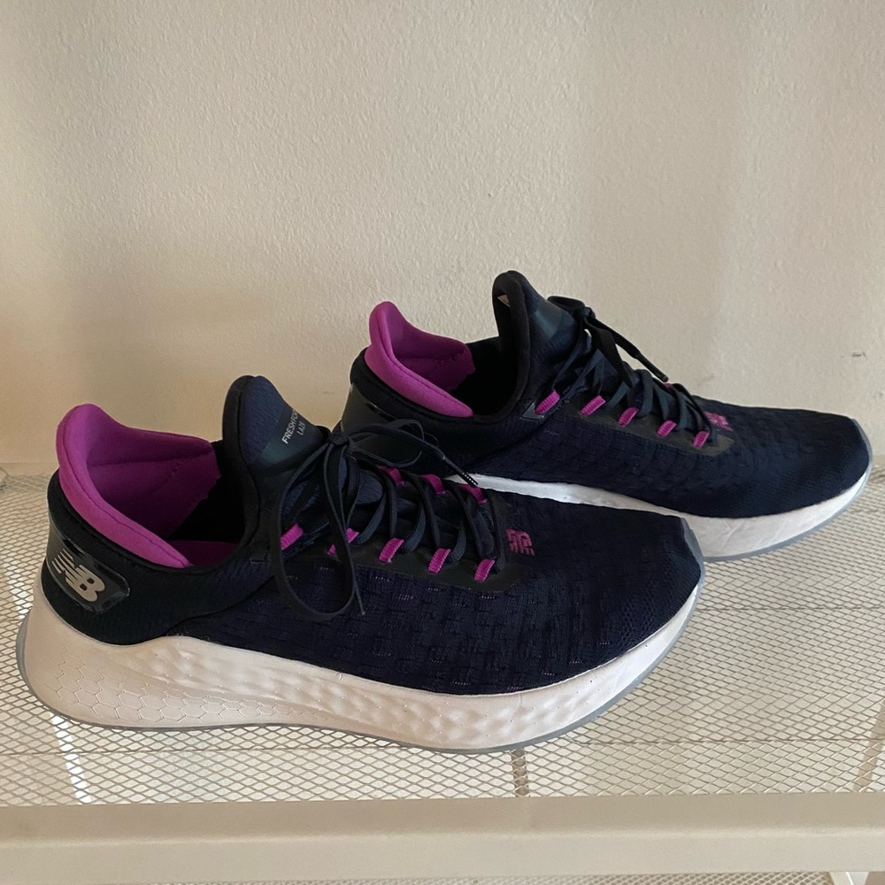 New Balance Running Shoe - Women's Size 7.5 - Like New